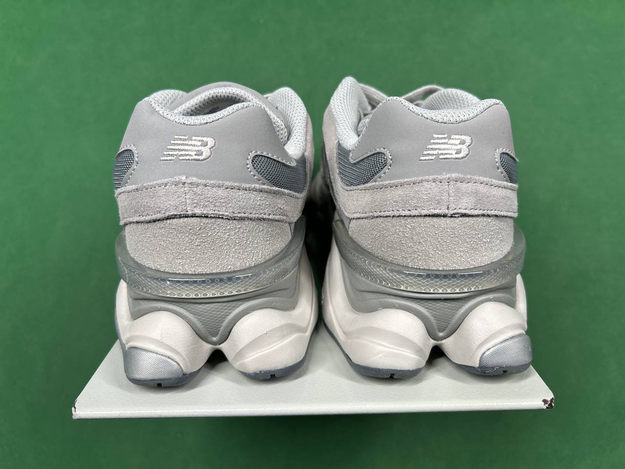 NEW BALANCE 9060                     -3