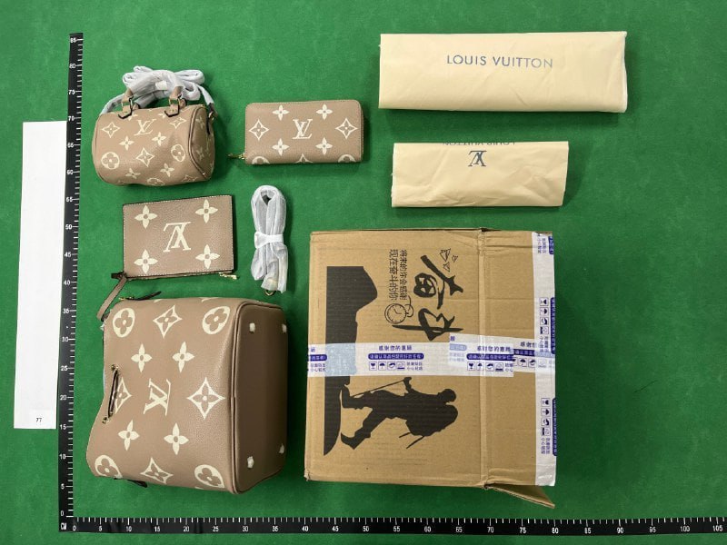 Louis Vuitton bags  (40 CP) -4