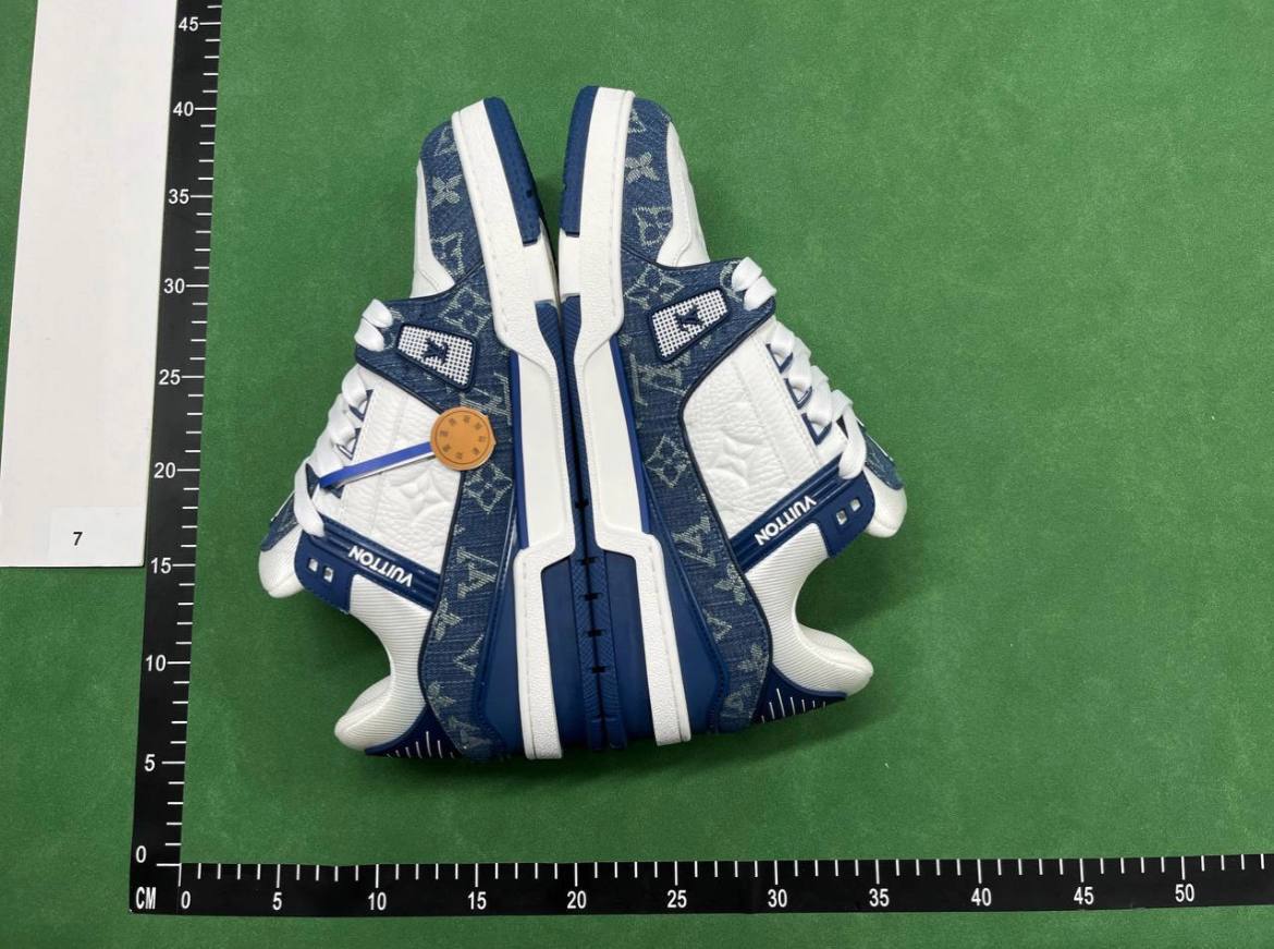 Louis Vuitton Trainer Sneaker -5