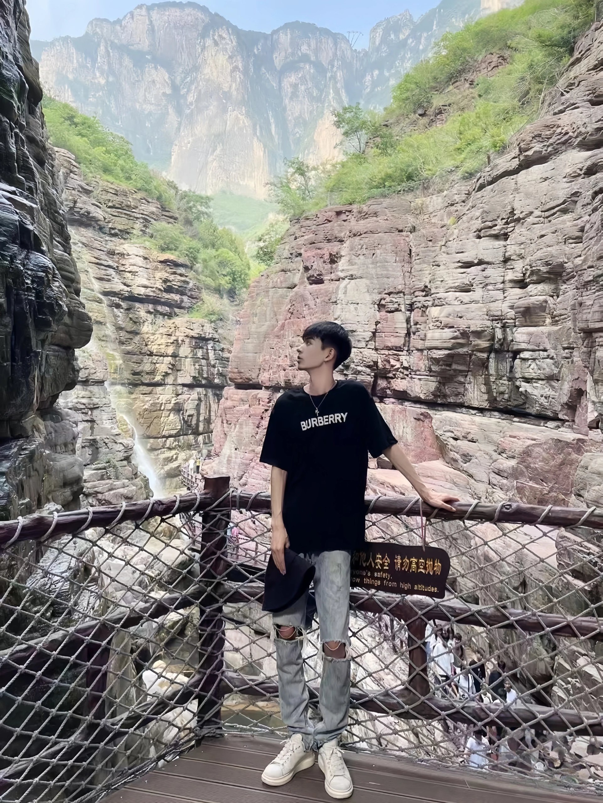 Burberry T-Shirt( 21 + styles)