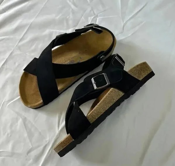 Buckled flat slippers -5