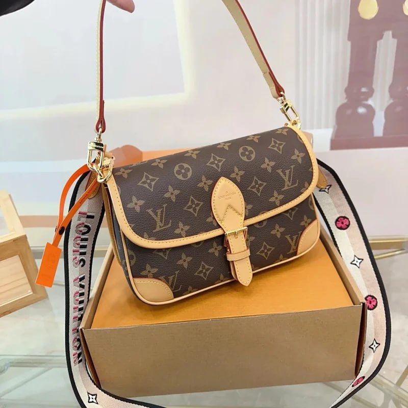 Lv bag  -3