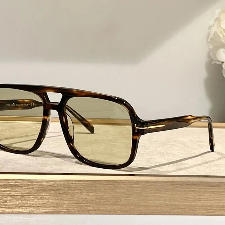  Tom Ford Sunglasses ( 32 + st