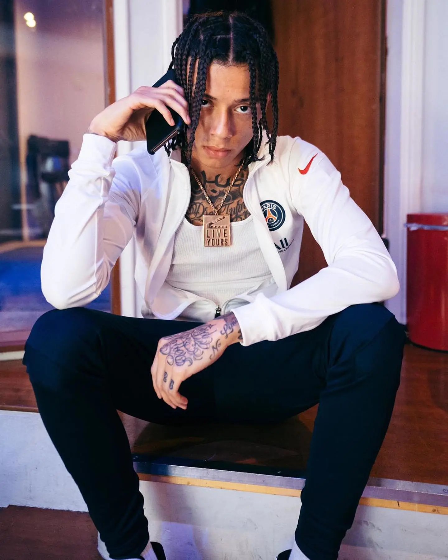 A necklace full of diamonds