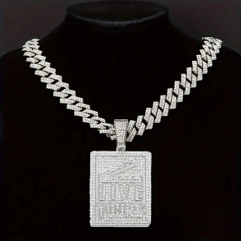 A necklace full of diamonds -2