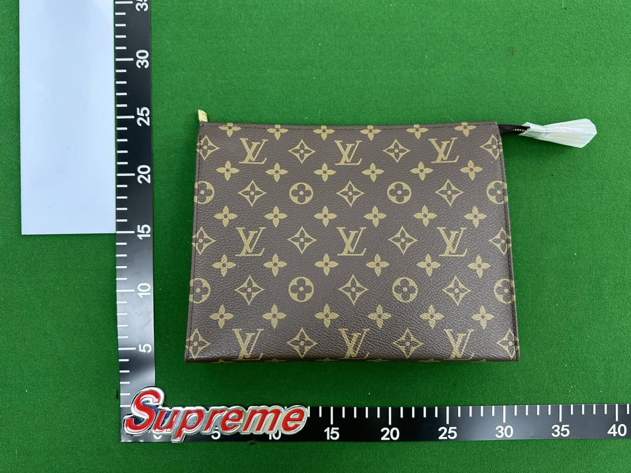 Louis Vuitton Toiletry Pouch  -2