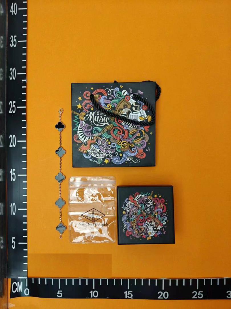 Van Cleef & Arpels Four-leaf clover bracelet -2