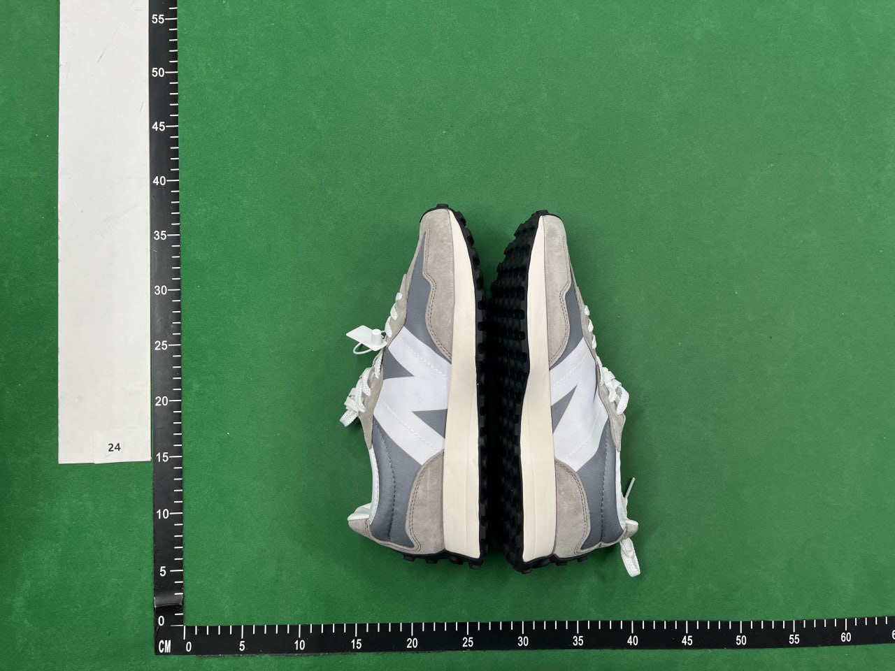  New Balance NB 327 -4