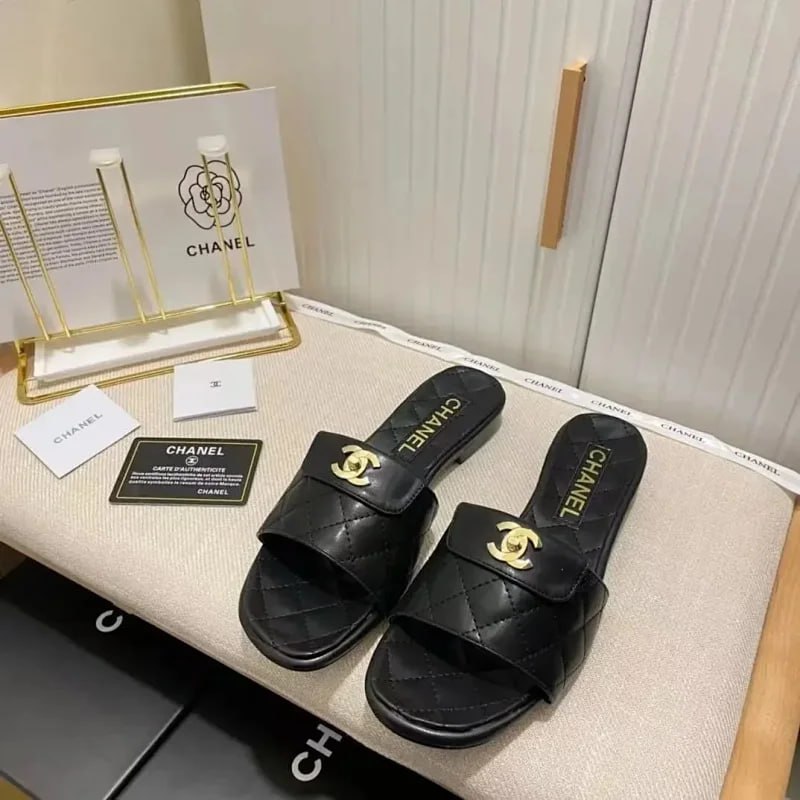 Burberry slippers Chanel Gucci slippers -2