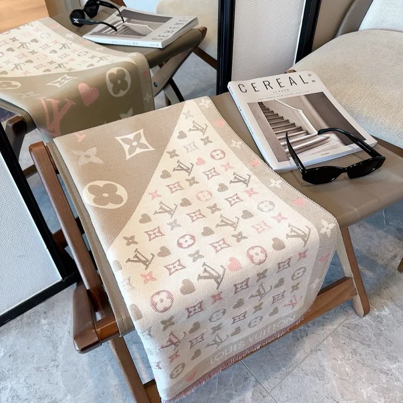 LV Louis Vuitton Burberry scarf (33 styles) -2