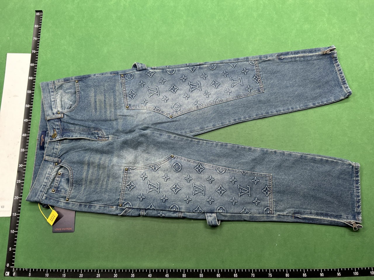 LV Louis Vuitton  jeans&LV shorts 1:1 High Quality -3