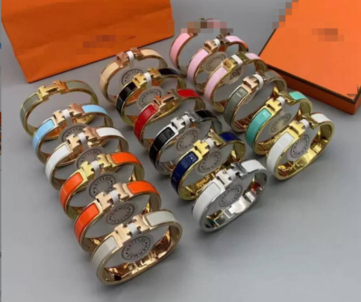  Bracelet hermes ( beaucoup de