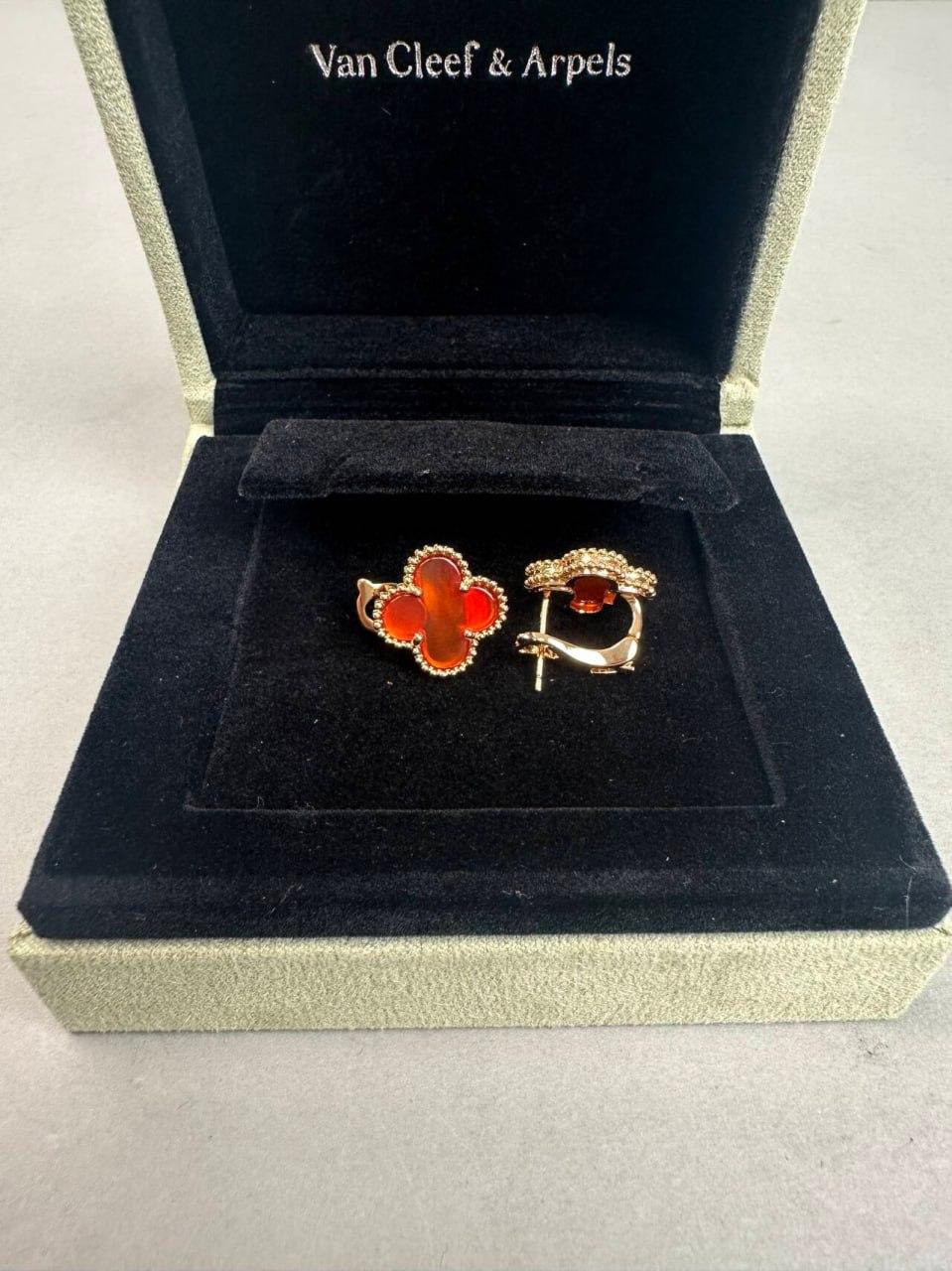 Van Cleef & Arpels Earring -3