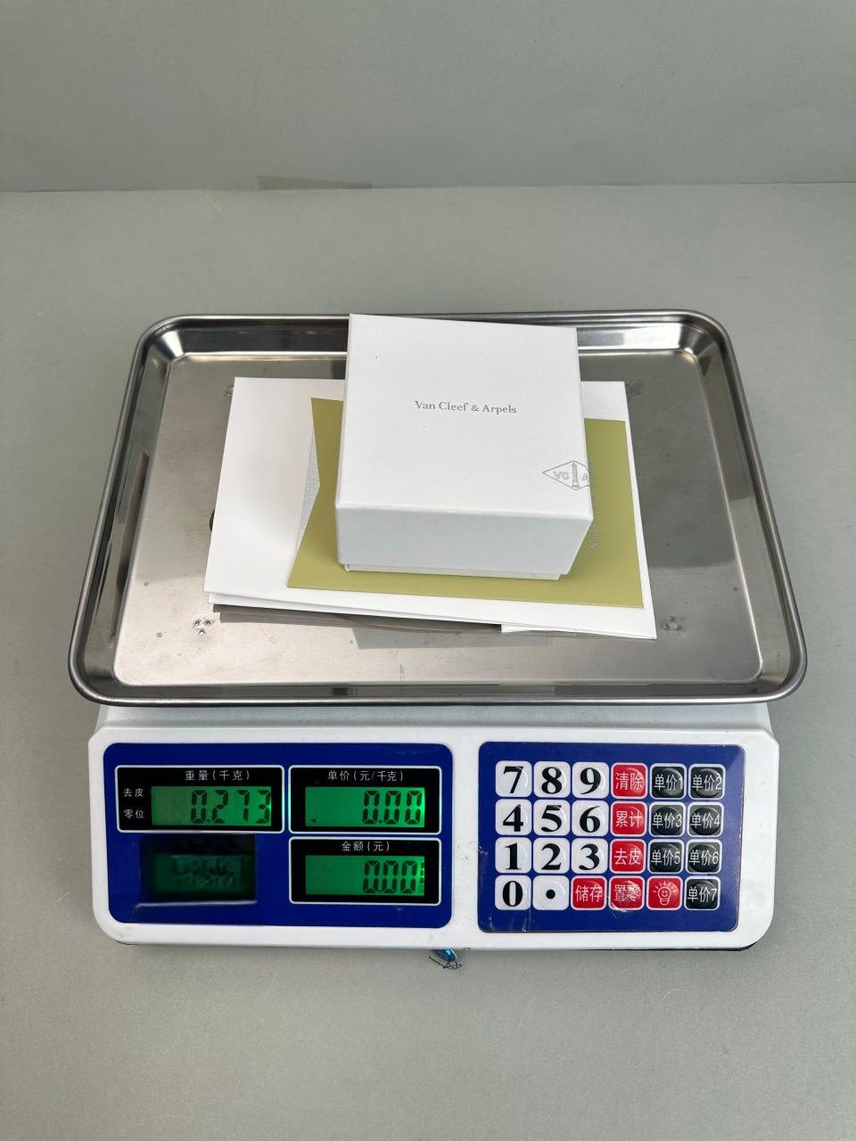 Van Cleef & Arpels Earring -5