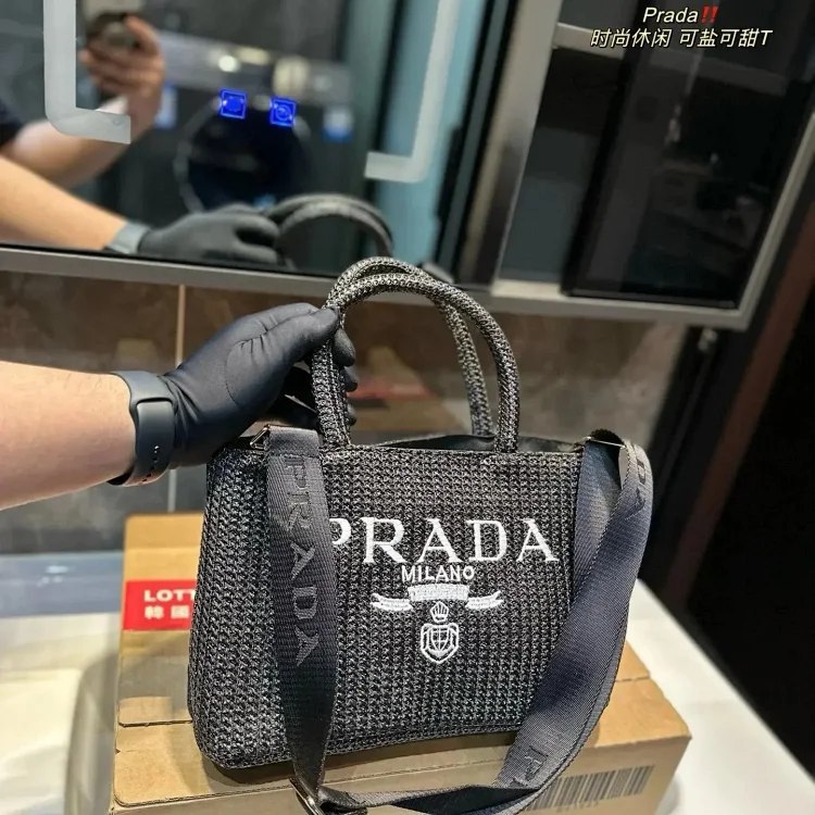 Prada bag -3