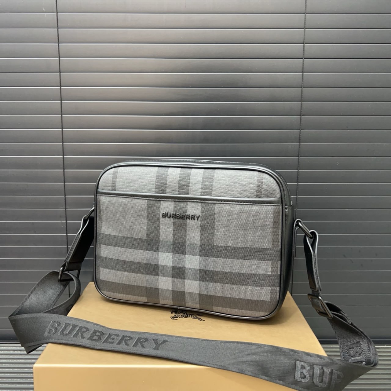  Burberry Backpack camera bags -2