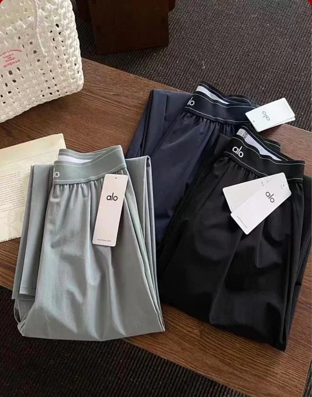 ALO yoga pants best -4