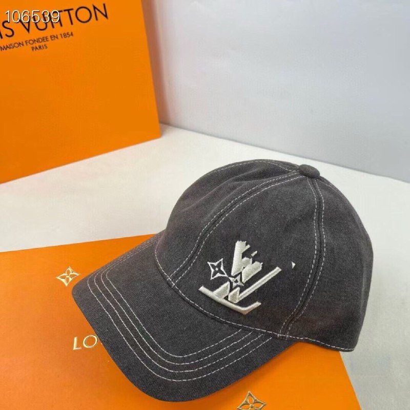 LV  hat  -4