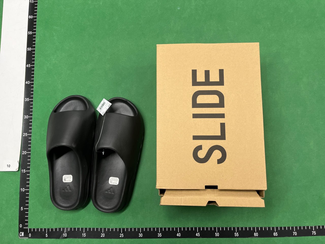 Adidas Yeezy Slide                                                                                                             -4