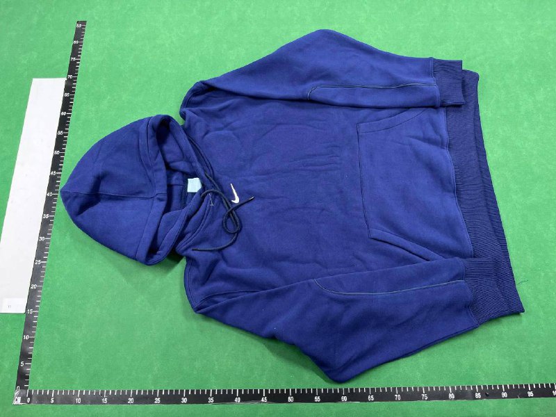 GUCCI & NIKE                                  -2