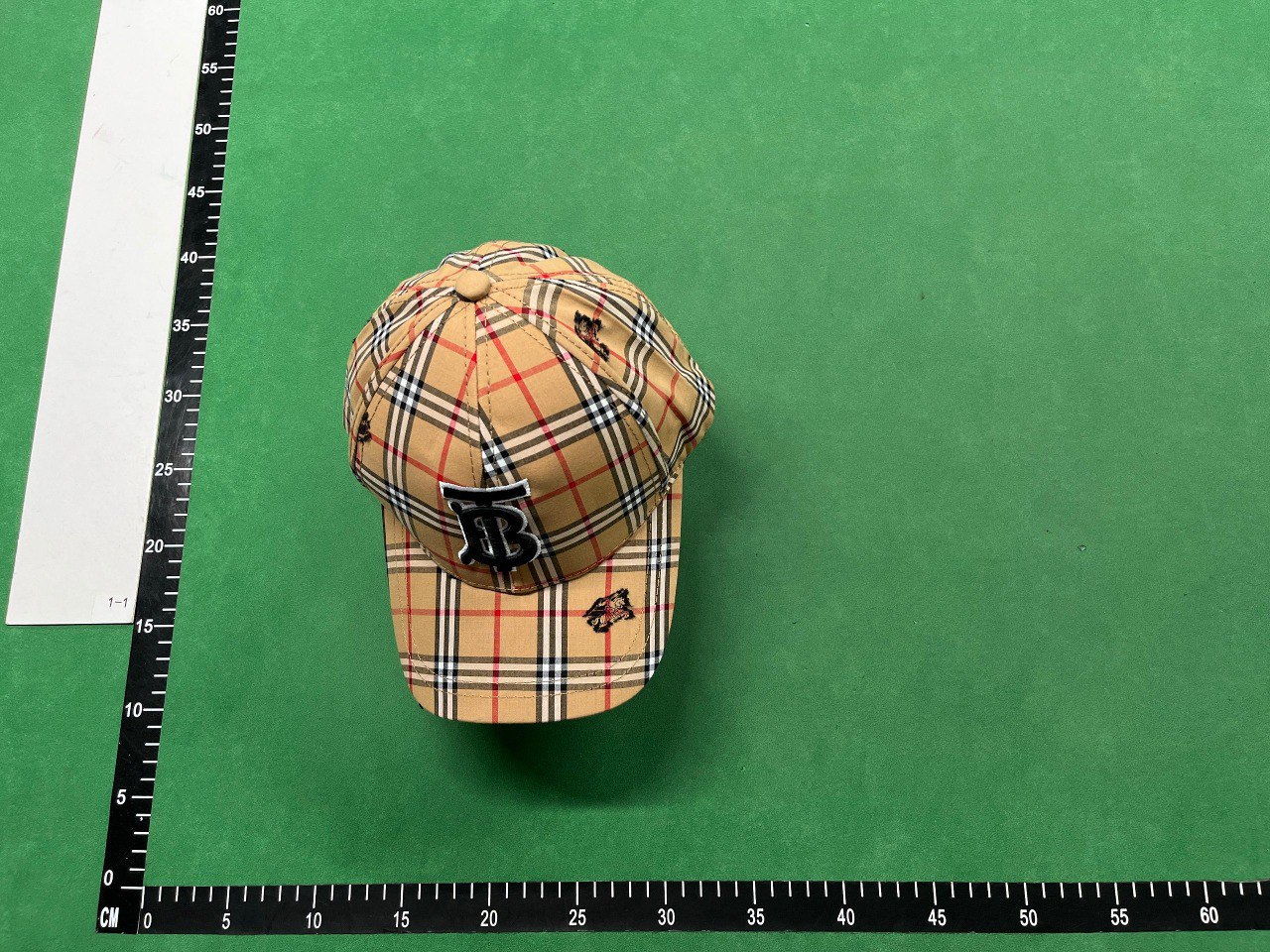 burberry hat      -4