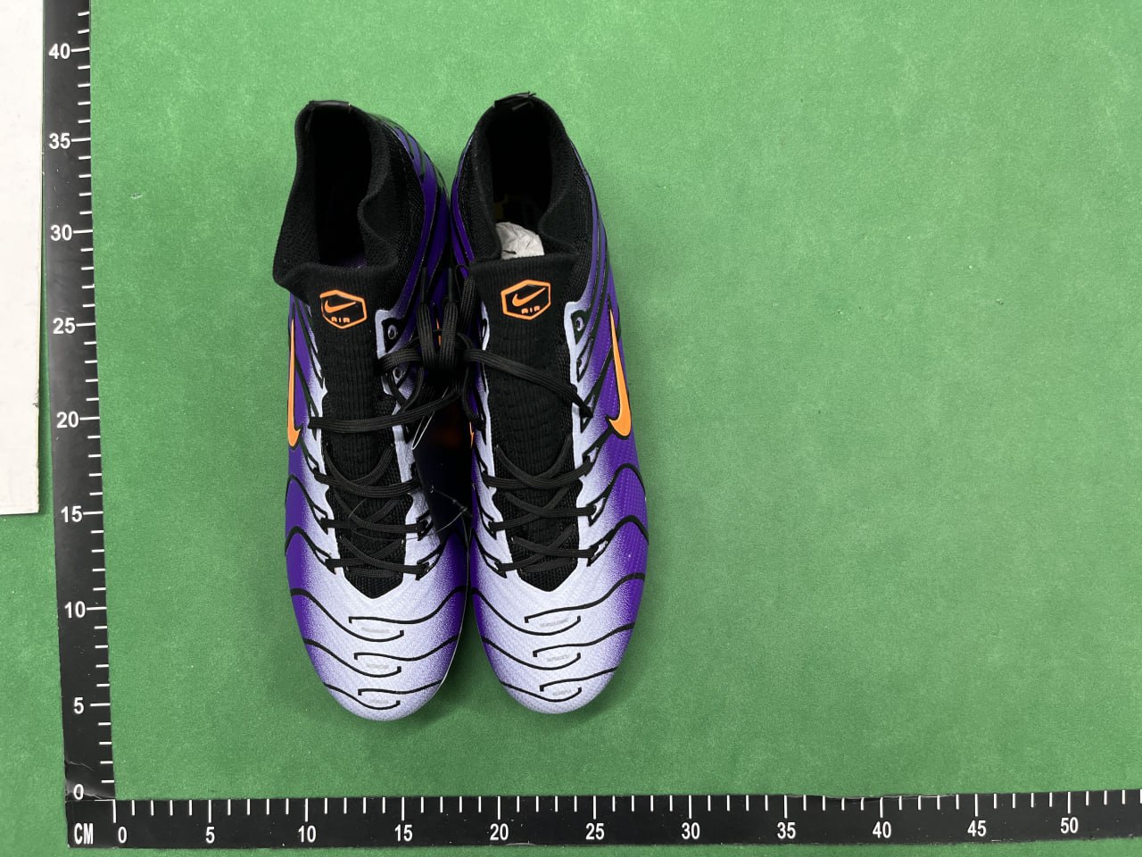 Nike soccer shoes  -3