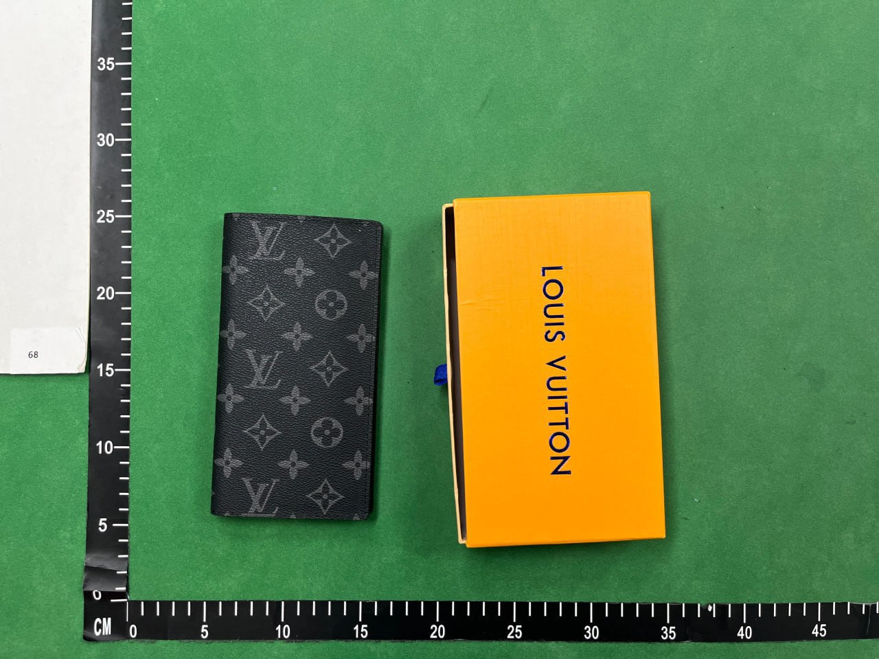 lv wallet  -4