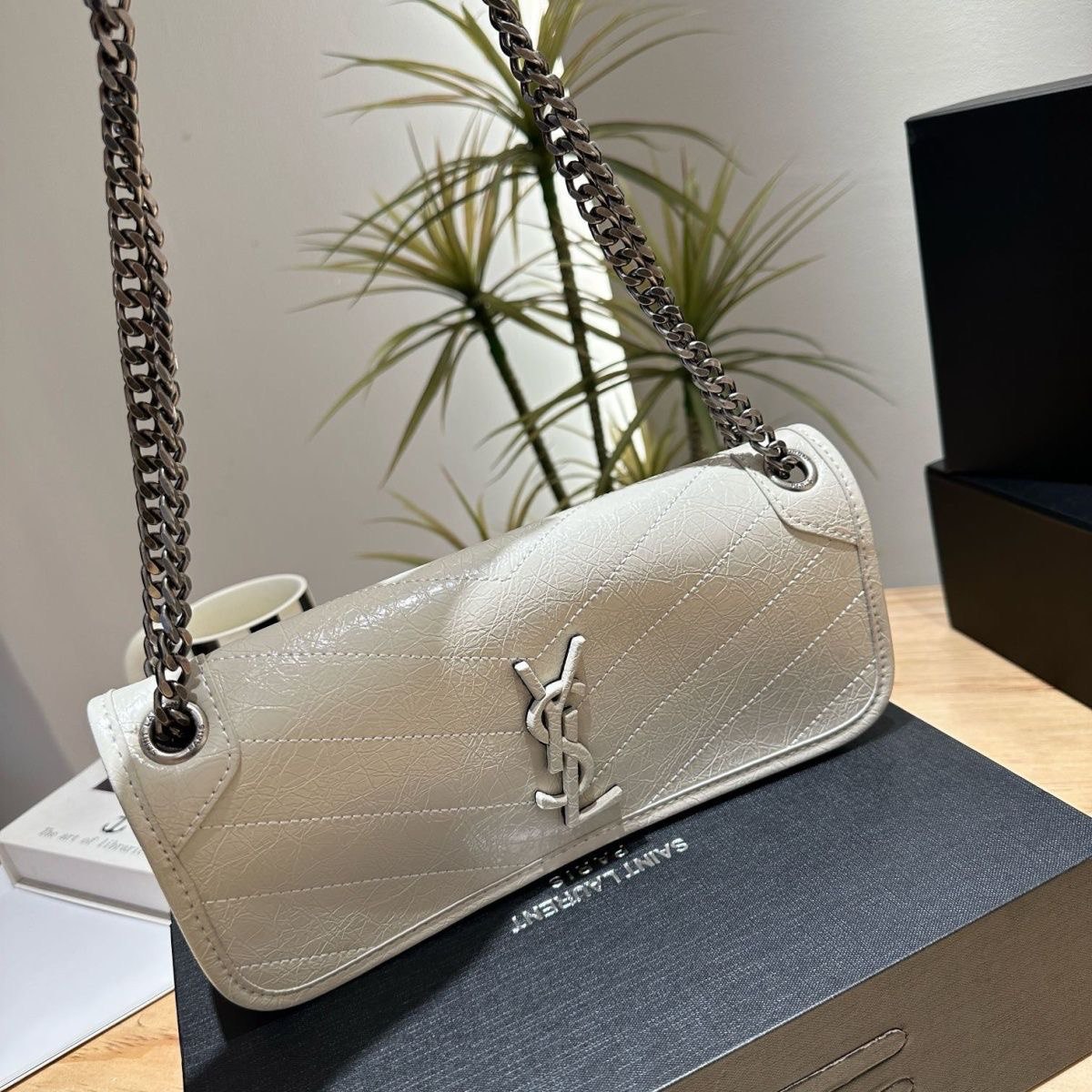 Saint Laurent bag                                                                              -4
