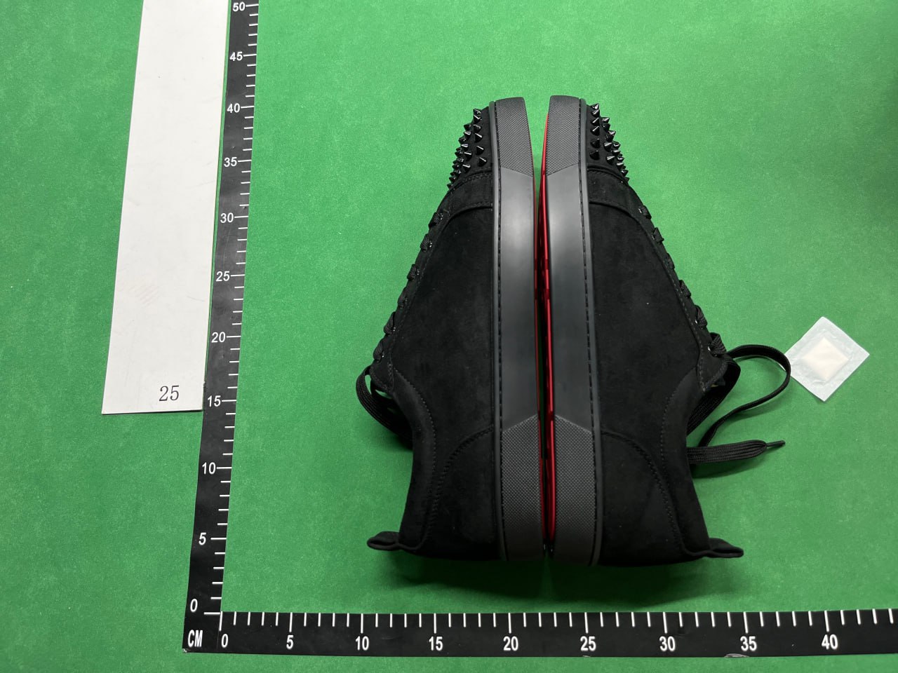 Christian Louboutin       -2