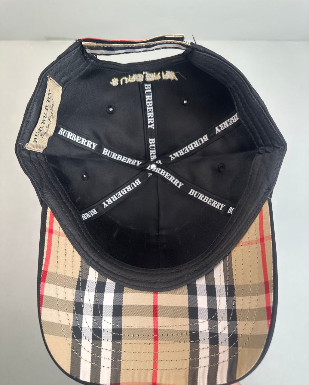 Burberry cap -3