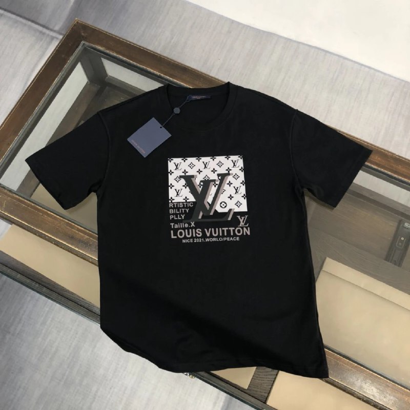 Louis Vuitton Tee  -3