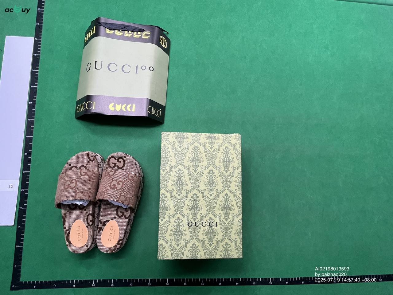  Gucci slippers 