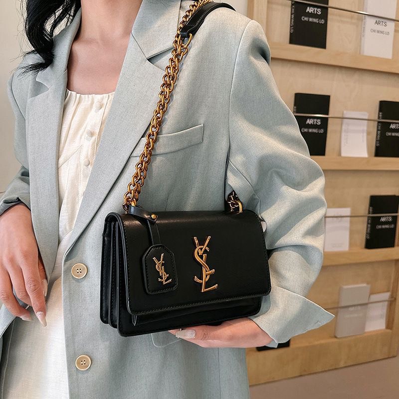  Saint Laurent minimalist bag -3