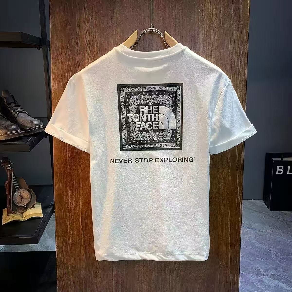 TheNorthFace T-shirt\Short sle