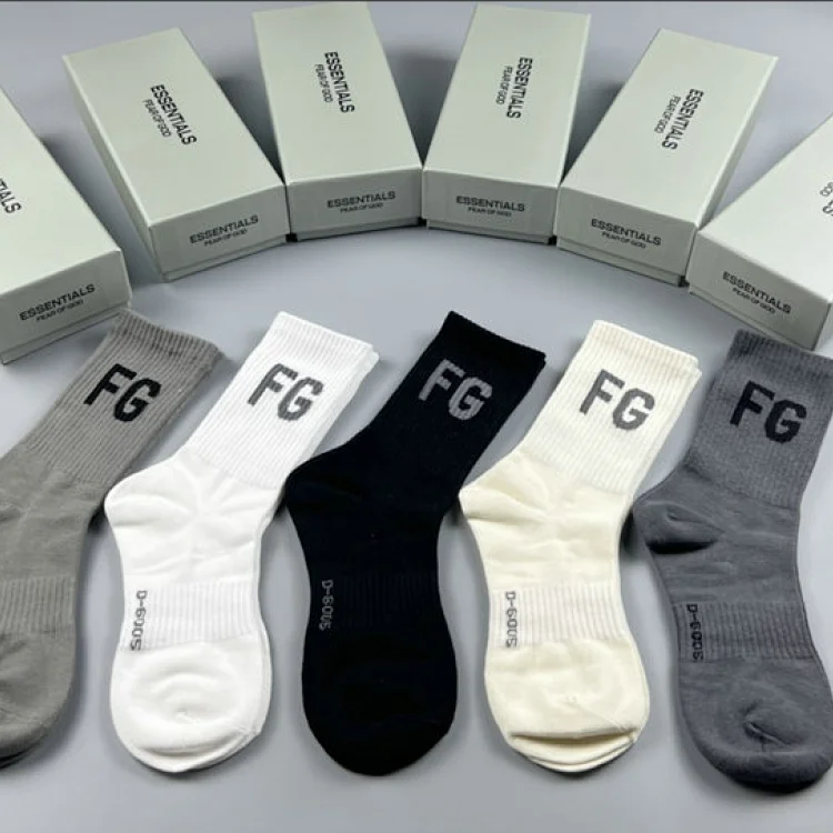 AMI & GUCCI & ESSENTIA